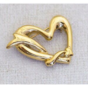 Vintage Gold Tone Curved Ribbon Heart Brooch - L1
